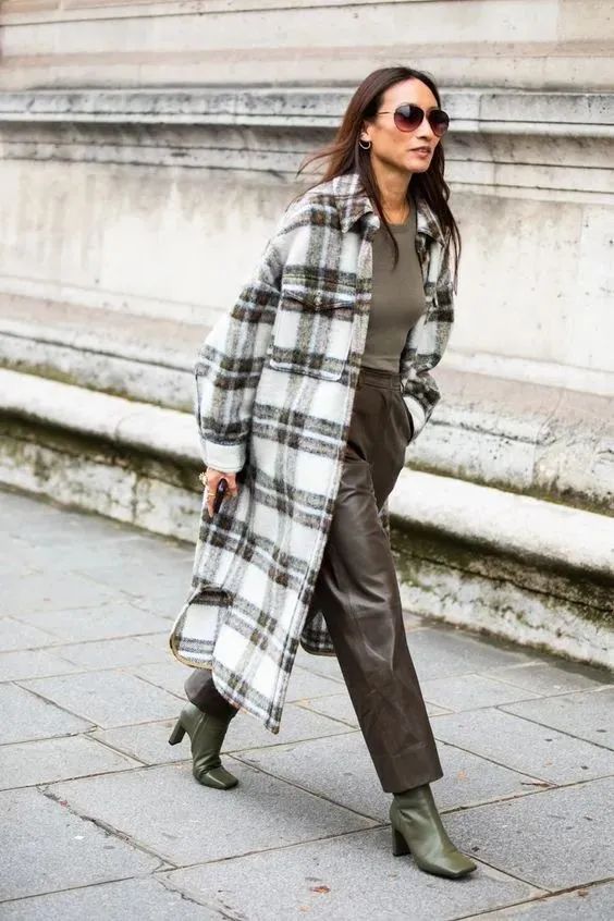 冬天穿褲子，就要配短靴