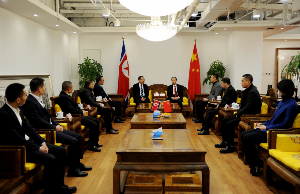 龍宇翔會見朝中經濟文化交流協會執行會長金永春一行