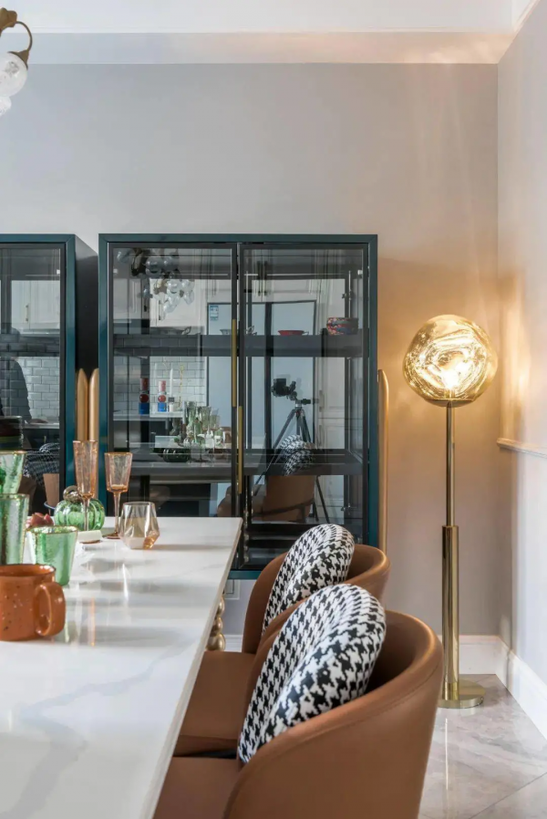 190㎡舒適大三居,開放式廚房+網紅水磨石,處處都透露者小心機 190㎡舒適大三居,開放式廚房+網紅水磨石,處處都透露者小心機