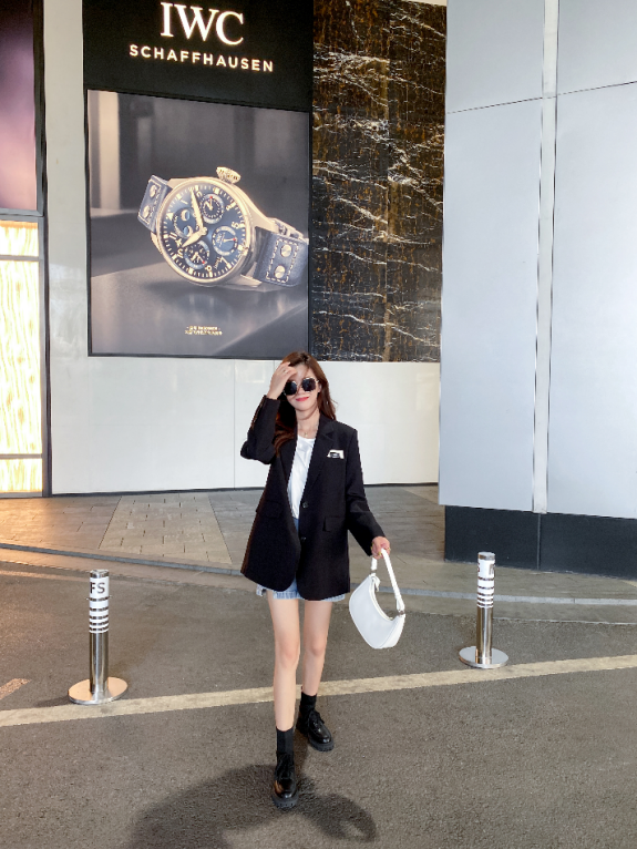 圓頭拼接襪靴的四款秋冬穿搭，誰看了不說一句絕