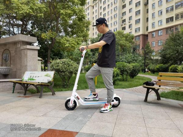 鴻蒙鑰匙，40km續航！華為智選樂騎智慧電動滑板車測評