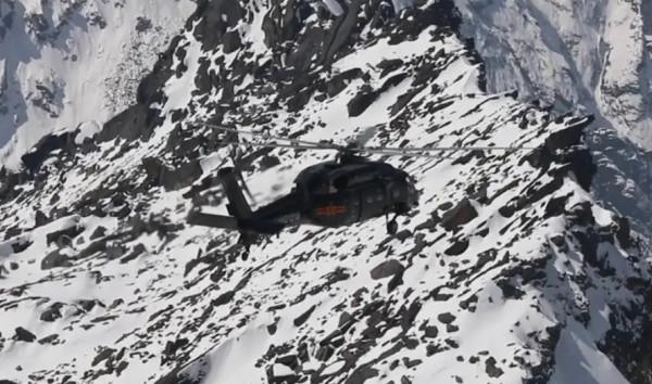 瞄準印度？繼轟6巡視高原訊息後，我軍疑高原建巨大的直升機網路