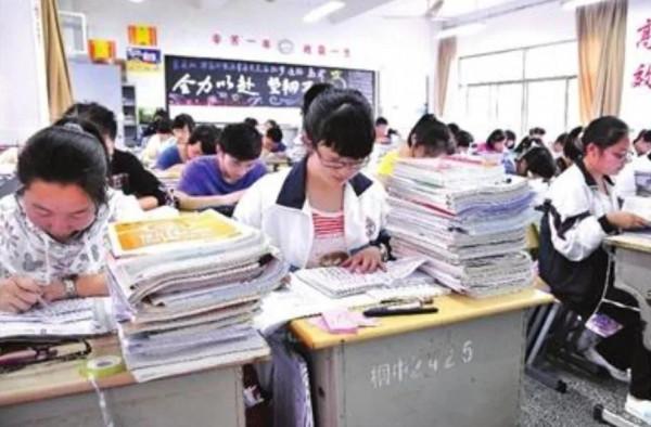 小學、初中、高中……有趣的坐位變遷 小學、初中、高中……有趣的坐位變遷
