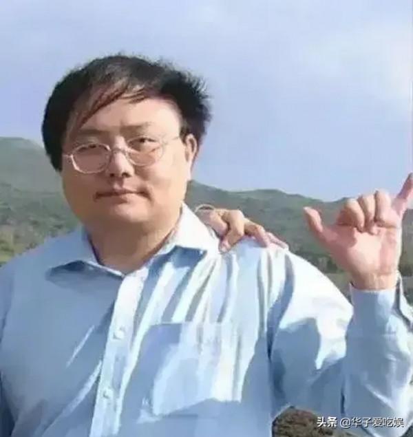 從販賣焦慮，到吹捧創業企業，再到講故事，羅振宇的變與不變