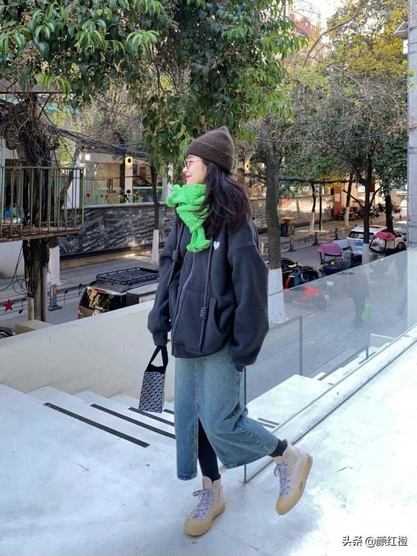 今年火了一種單品叫“復古牛仔裙”，簡約日常又百搭，照穿準沒錯