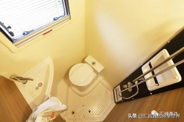 省油便宜隔音好！4床6座佈局！退休老兩口用的輕量化初級版房車