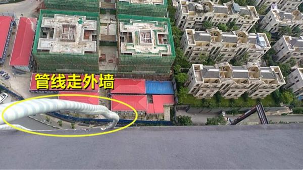 不知道樓下咋想的，空調外機全裝在樓頂，我家買的頂樓，你憑啥？