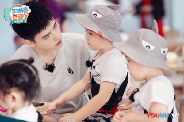 強捧灰飛煙滅，這5位“拼爹靠媽”的星二代，好日子快要到頭了