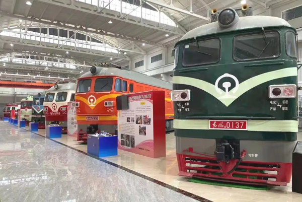 12種車型的模擬駕駛室！想不想來體驗？