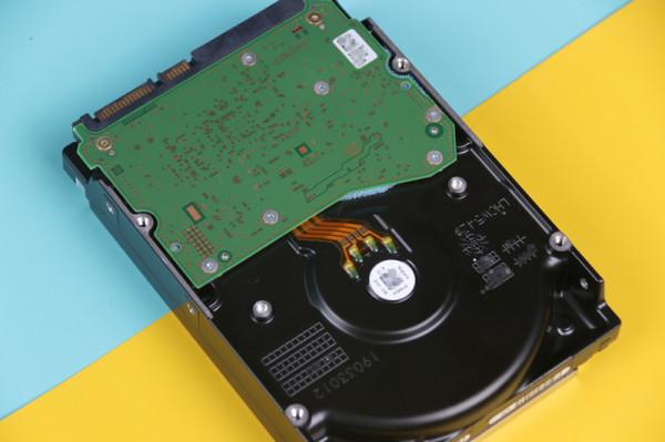 西數紅盤12T&plus;聯想雲端儲存T2，輕鬆打造家用NAS，小白也能玩得轉