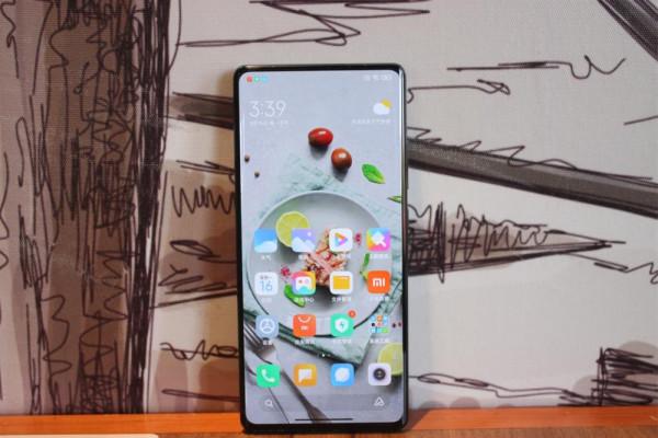 近期最火的旗艦手機統統買一遍!看看它們的使用體驗,附購買建議 近期最火的旗艦手機統統買一遍!看看它們的使用體驗,附購買建議