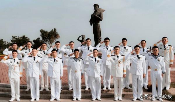 戰艦上的集體婚禮，超硬核！超甜蜜