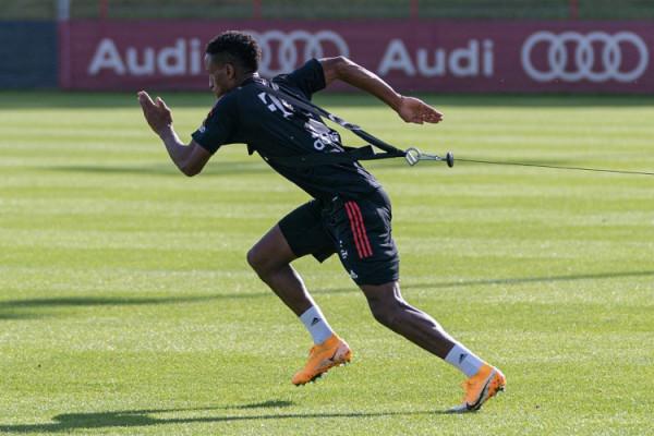 拜仁後衛薩爾假期主動加練：若我都不相信自己，誰還會？