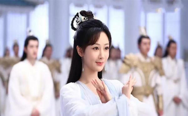 《沉香如屑》釋出殺青海報,3大男配顏值超高,播出時間引人期待 《沉香如屑》釋出殺青海報,3大男配顏值超高,播出時間引人期待