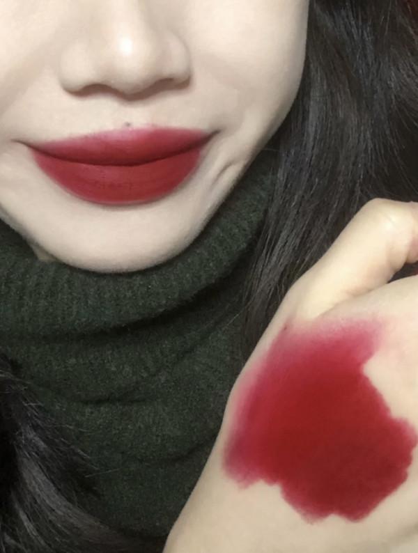 今年冬天流行的4支口紅，面板“暗黃”的女人塗，顯白又時髦高階