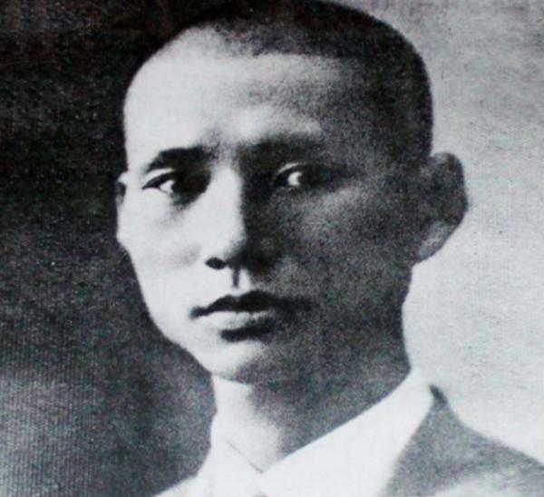1935年一位紅軍軍長叛變，55年後含淚寫信給鄧小平：我想回故鄉