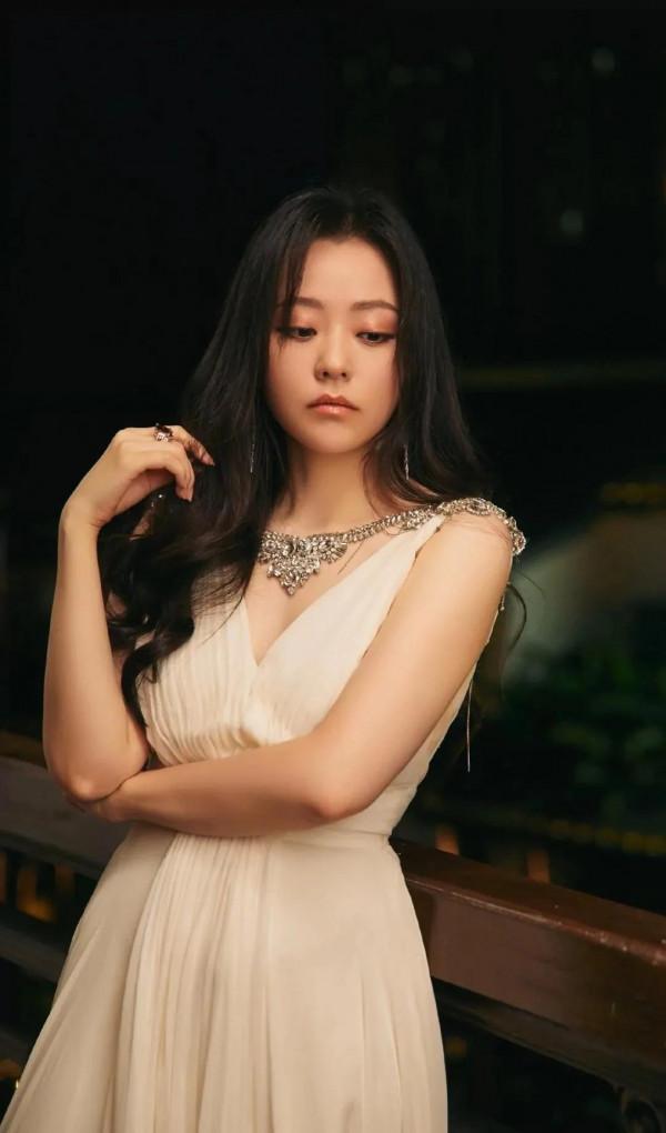 海豚音女神張靚穎高畫質寫真