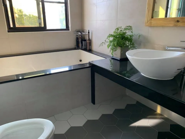 老師DIY改造32年獨棟老屋，變身網紅民宿，朋友天天串門子