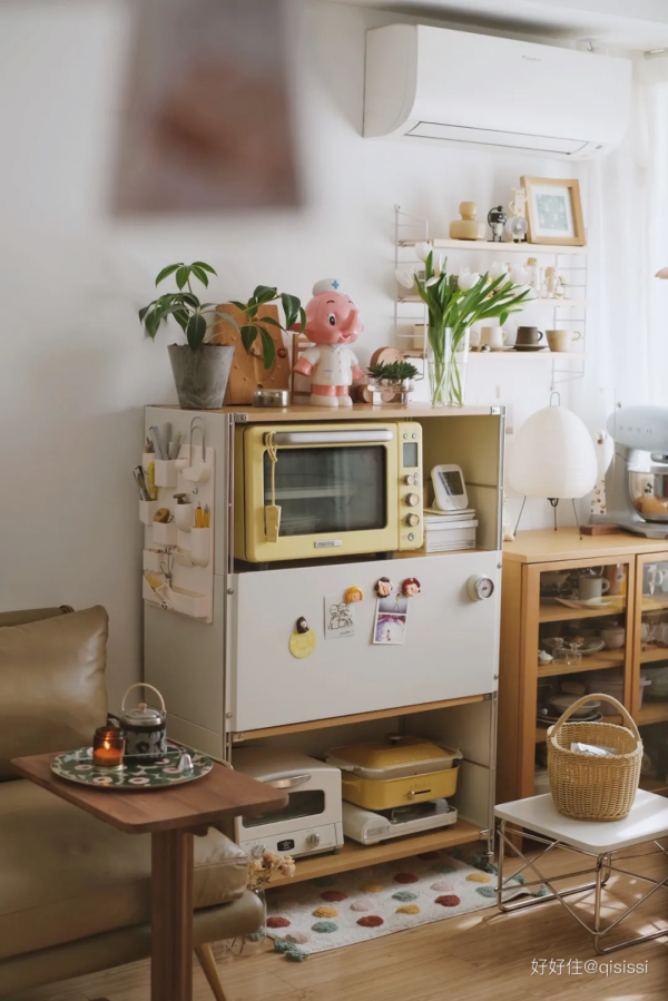 小戶型打造多功能客廳：辦公休閒用餐，1㎡都不浪費