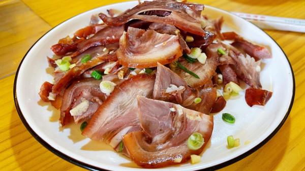 在高都古鎮，情人節遇上元宵節