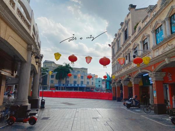 佛山市順德區著名的商業街,兩側都是傳統騎樓,彷彿穿越到了南洋 佛山市順德區著名的商業街,兩側都是傳統騎樓,彷彿穿越到了南洋