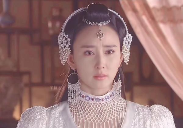 盤點那些年的“額飾”美人,你最中意誰呢 盤點那些年的“額飾”美人,你最中意誰呢