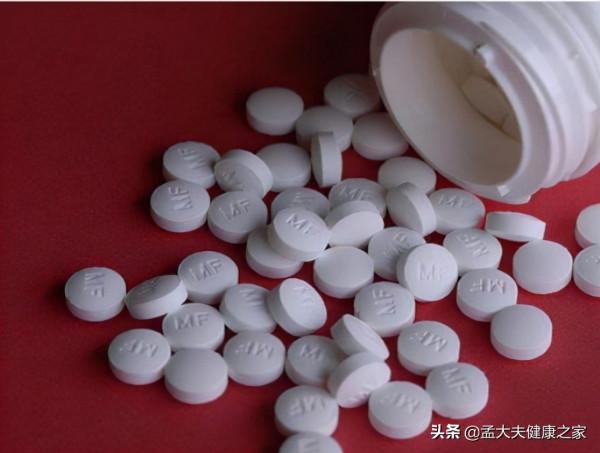 每天吃二甲雙胍，為什麼血糖降不下來，服藥方式很重要