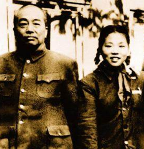 1974年彭德懷逝世，4年後侄女去看望黃克誠：這是伯伯給你的遺物