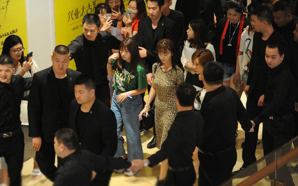 6位耍大牌的明星：劉露大鬧高鐵站，吳謹言20個保鏢被央視怒批