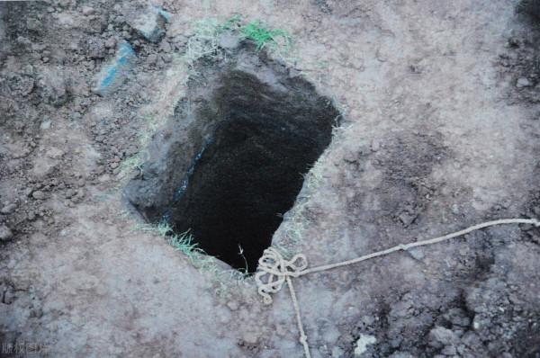 地下冒出“鬼火”,施工隊挖到了什麼?副館長心急如焚,連夜趕來 地下冒出“鬼火”,施工隊挖到了什麼?副館長心急如焚,連夜趕來