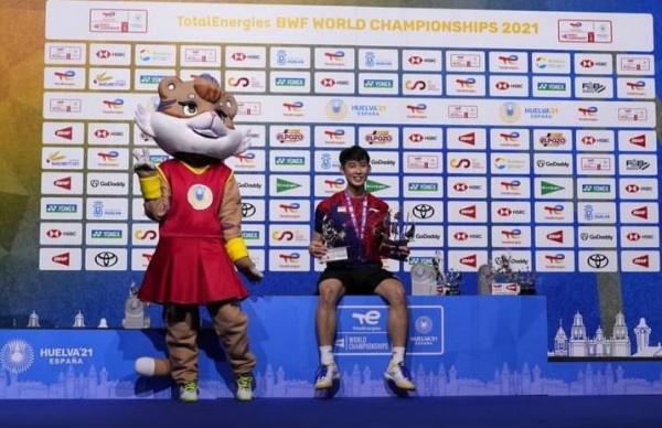 二〇二一年羽壇最大黑馬，奪得世界羽球錦標賽男單冠軍