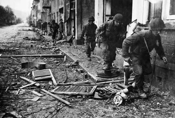 美國大吃啞巴虧!最大彈藥庫被我軍洗劫一空,為何不敢追究? 美國大吃啞巴虧!最大彈藥庫被我軍洗劫一空,為何不敢追究?