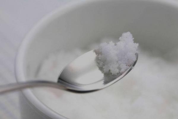 早上起床喝一杯溫水，等於喝細菌嗎？醫生告訴你正確答案