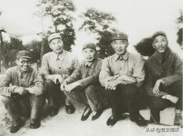 人民軍隊歷史上著名的&OpenCurlyDoubleQuote;楊羅耿&rdquo;是誰？都深受毛主席信賴，都成為副國級領導