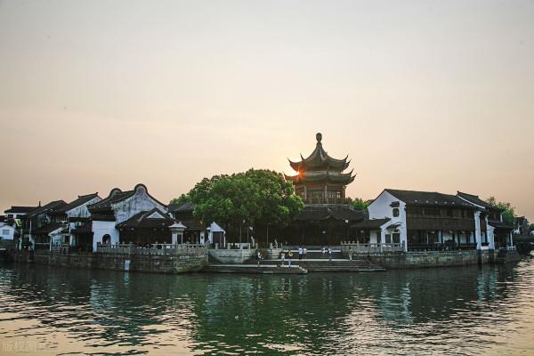 讀易中天《朱明王朝》：集權的枷鎖由誰而造