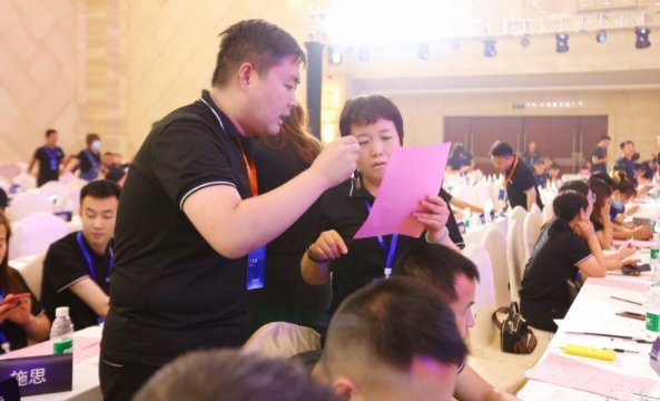 楚楚頂牆加盟費用是多少？