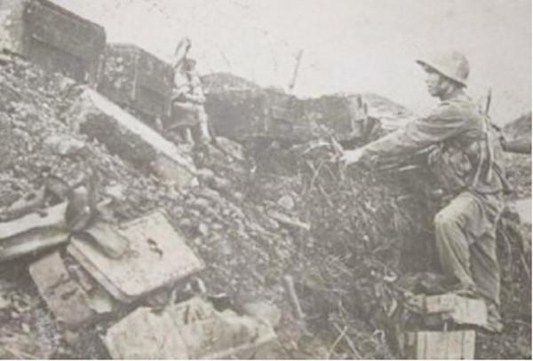 對越反擊戰：“黃繼光式的戰鬥英雄”楊朝芬，轉業後怎麼樣了？