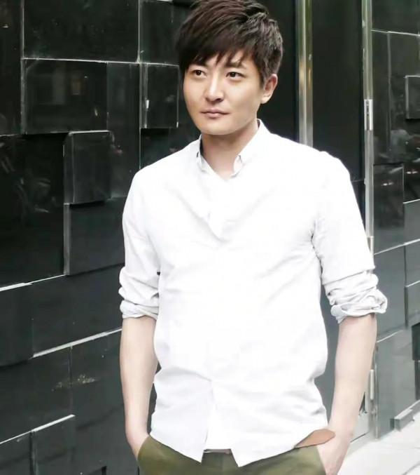 陸毅和郭京飛：一對連襟，兩種性格，都是丈母孃的好女婿