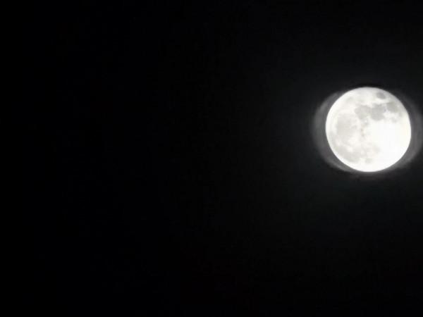 華為mate30Pro拍攝16的月圓夜