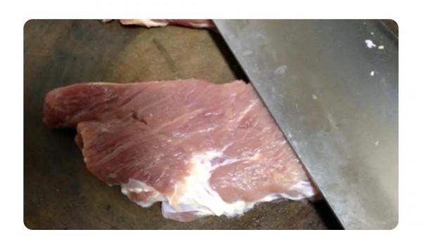 廣東人經常吃蜜汁叉燒肉是怎麼做。現在就教你