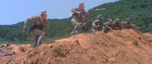 7名戰士血戰2000日軍，300倍實力懸殊，堅守陣地五天五夜！戰爭片