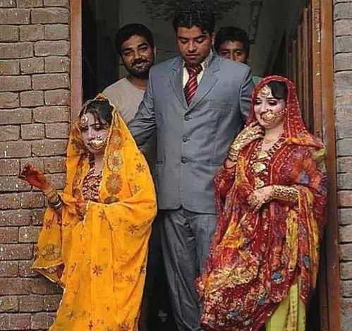 娶107個老婆，個個對其言聽計從，這個黑人男子究竟有何魔力？