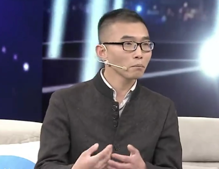 四川千萬富豪,老婆捲款70萬跑了,他破產後,帶女兒擺攤賣冰粉 四川千萬富豪,老婆捲款70萬跑了,他破產後,帶女兒擺攤賣冰粉