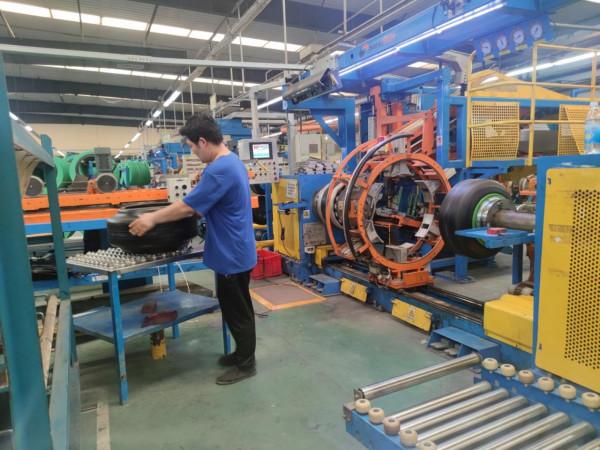 中國零件價格翻倍,卻仍遭全球瘋搶,8個月出口暴增9倍 中國零件價格翻倍,卻仍遭全球瘋搶,8個月出口暴增9倍