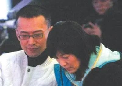 從酒吧歌手到當紅女星,被逃犯捧上位的謝雨欣,都經歷了什麼? 從酒吧歌手到當紅女星,被逃犯捧上位的謝雨欣,都經歷了什麼?