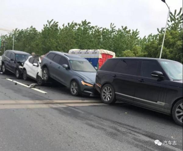 高速行駛144km&sol;h不扣分？龜速行車要計3分，新交規4月1日起施行