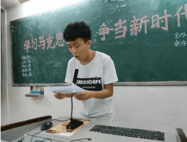 學姐張美玉近況曝光，“躲”在家裡不敢上網，網友表示有些心疼