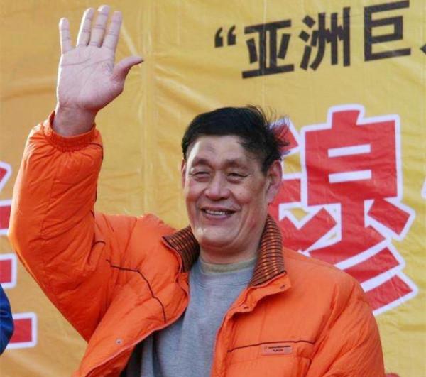 穆鐵柱享受副師級待遇，女兒在銀行工作，兒子1&period;8米卻不是運動員