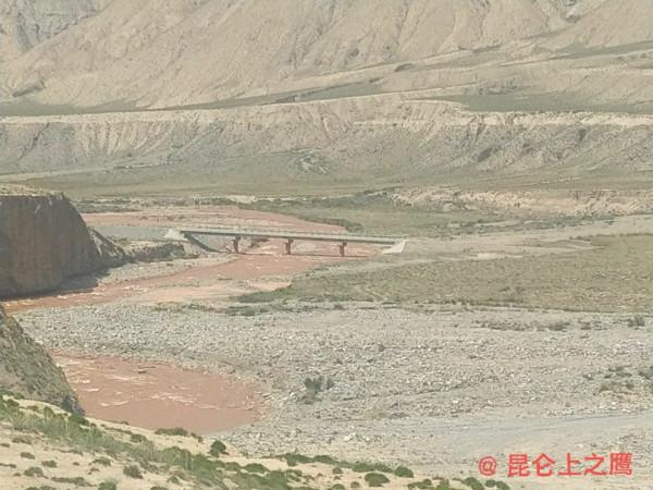 崑崙山的穿越——花石峽、冬給措納湖至香日德