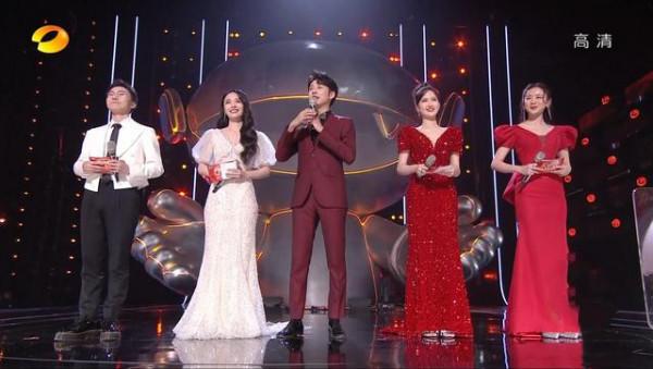 快樂家族解散後,湖南衛視推出2個“天團”輔佐何炅,後備力量強 快樂家族解散後,湖南衛視推出2個“天團”輔佐何炅,後備力量強